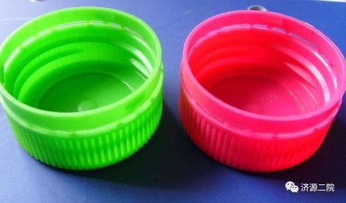 18歲男孩喝飲料,卻因為飲料瓶突然不能說話,急忙趕往醫(yī)院